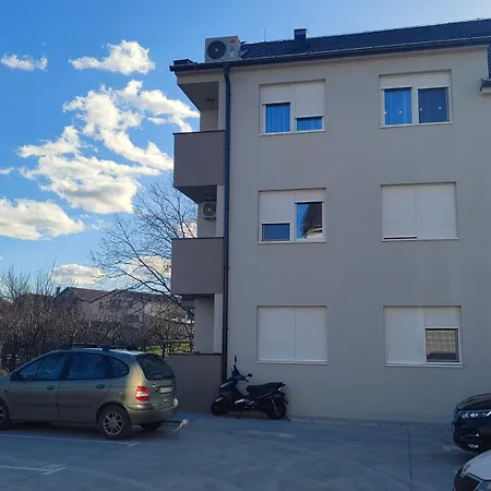 Апартаменты Bella *