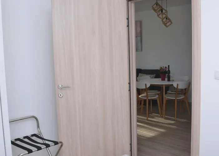 Bella Σρέμσκα Μιτρόβιτσα